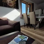 Living ヒッティザウ