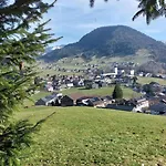 Living アパート *